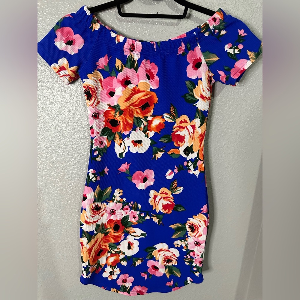 Blue floral bodycon dress